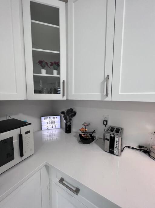 Brand New 4 Bedroom Villa By Hamilton Airport! Ngoại thất bức ảnh