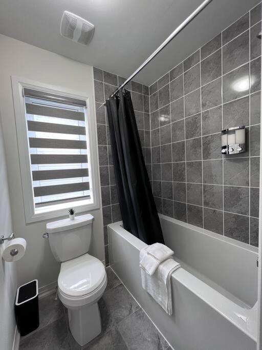 Brand New 4 Bedroom Villa By Hamilton Airport! Ngoại thất bức ảnh