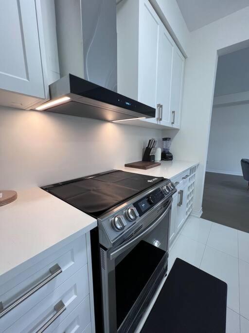 Brand New 4 Bedroom Villa By Hamilton Airport! Ngoại thất bức ảnh